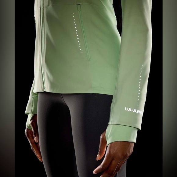 NWT LULULEMON *REPELSHELL CROSS CHILL JACKET - Picture 10 of 11